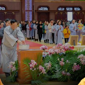 Sư Thích Trúc T. Minh nguy cơ thành „chú tiểu“ sau tai tiếng về vụ “xá lợi tóc Phật”