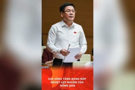 Giá xăng tăng đang bóp nghẹt lợi nhuận của nông dân.